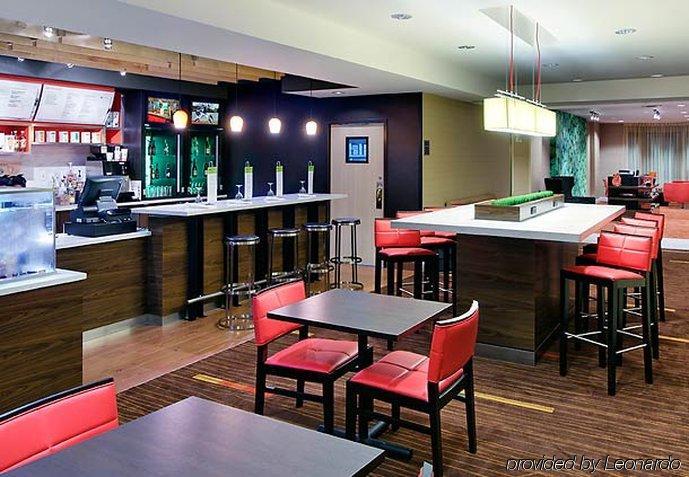 Courtyard Sarasota Bradenton Airport Hotel Restaurant billede